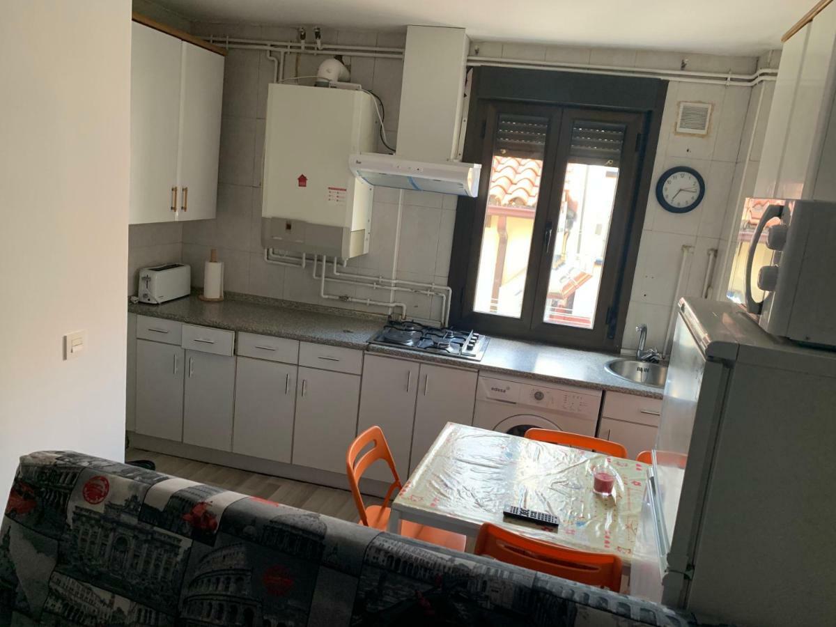 Piso En El Humedo, Al Lado Plaza Mayor León Eksteriør bilde